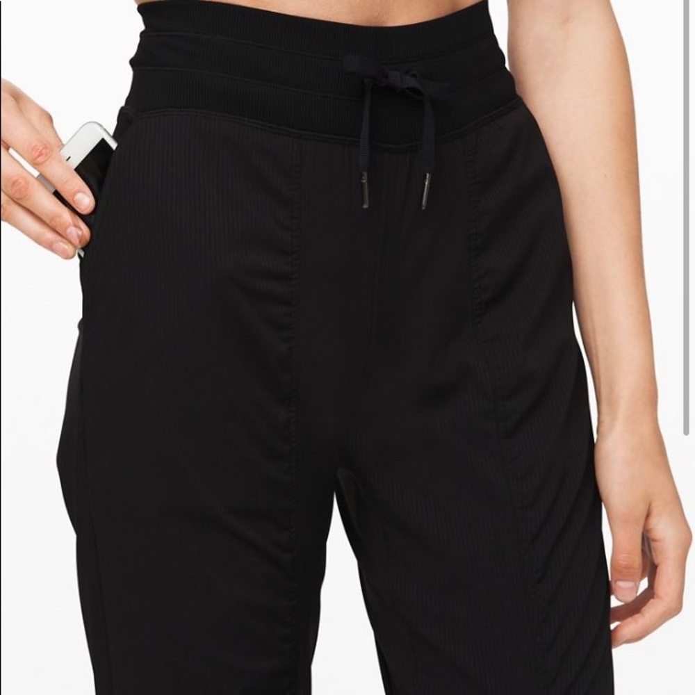 Lululemon black dance studio jogger